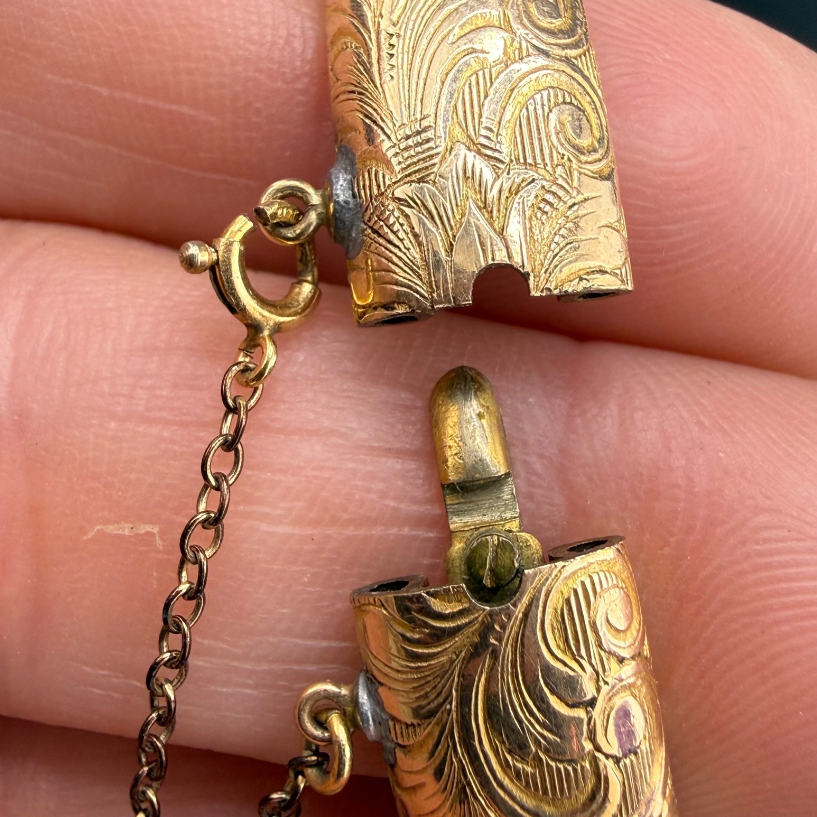 Vintage Bangle Bracelet Embossed Gold Tone Hinged 7”