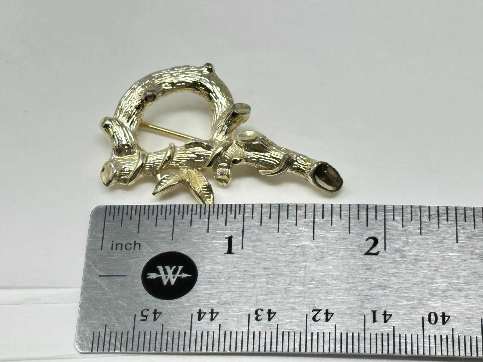 Vintage Goldtone Sarah Coventry Bamboo Letter P Initial Brooch Pin
