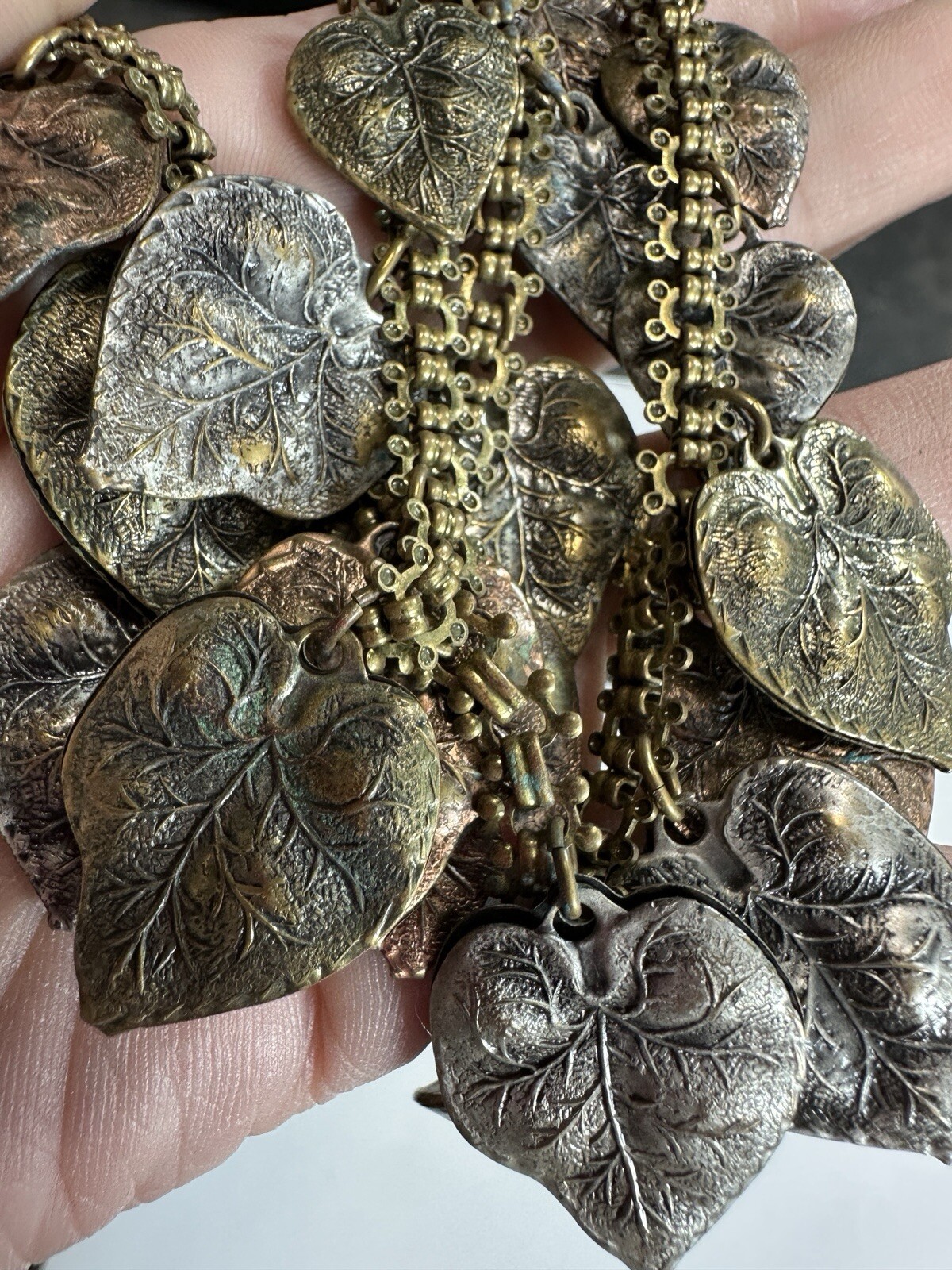Vintage Necklace Realstic Leaf Pendant Fringe Book Chain Box Clasp