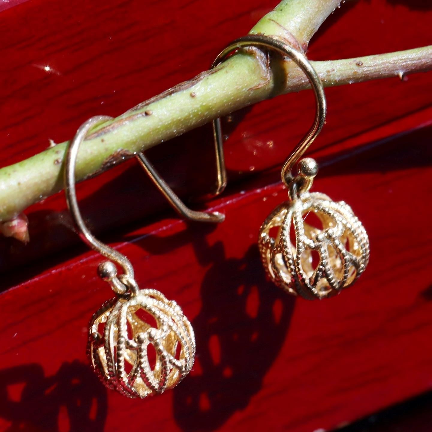 14k yellow gold earrings 7.5 mm gold ball 0.78″ dangle vintage 1.12gr N3686