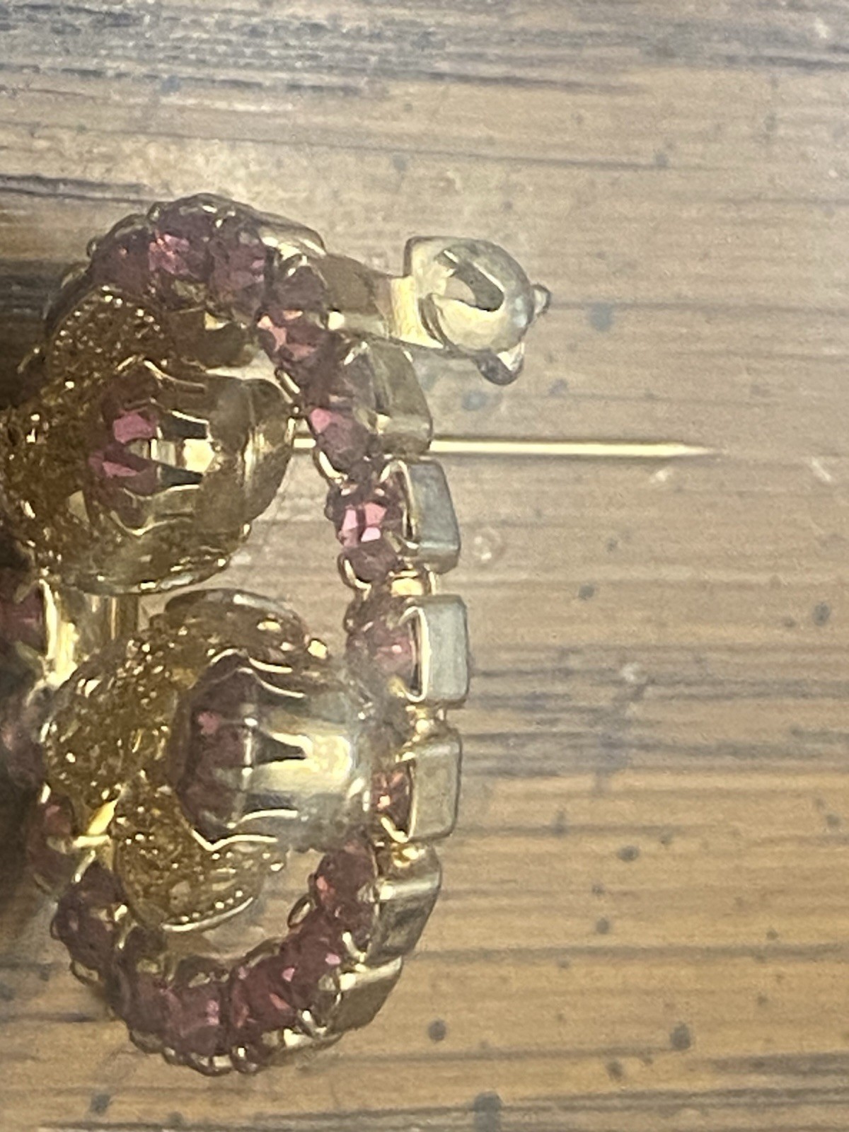 VTG Gold Tone Sparkling Round Pink Rose Brooch Pin with 20 Stones 1 1/4”
