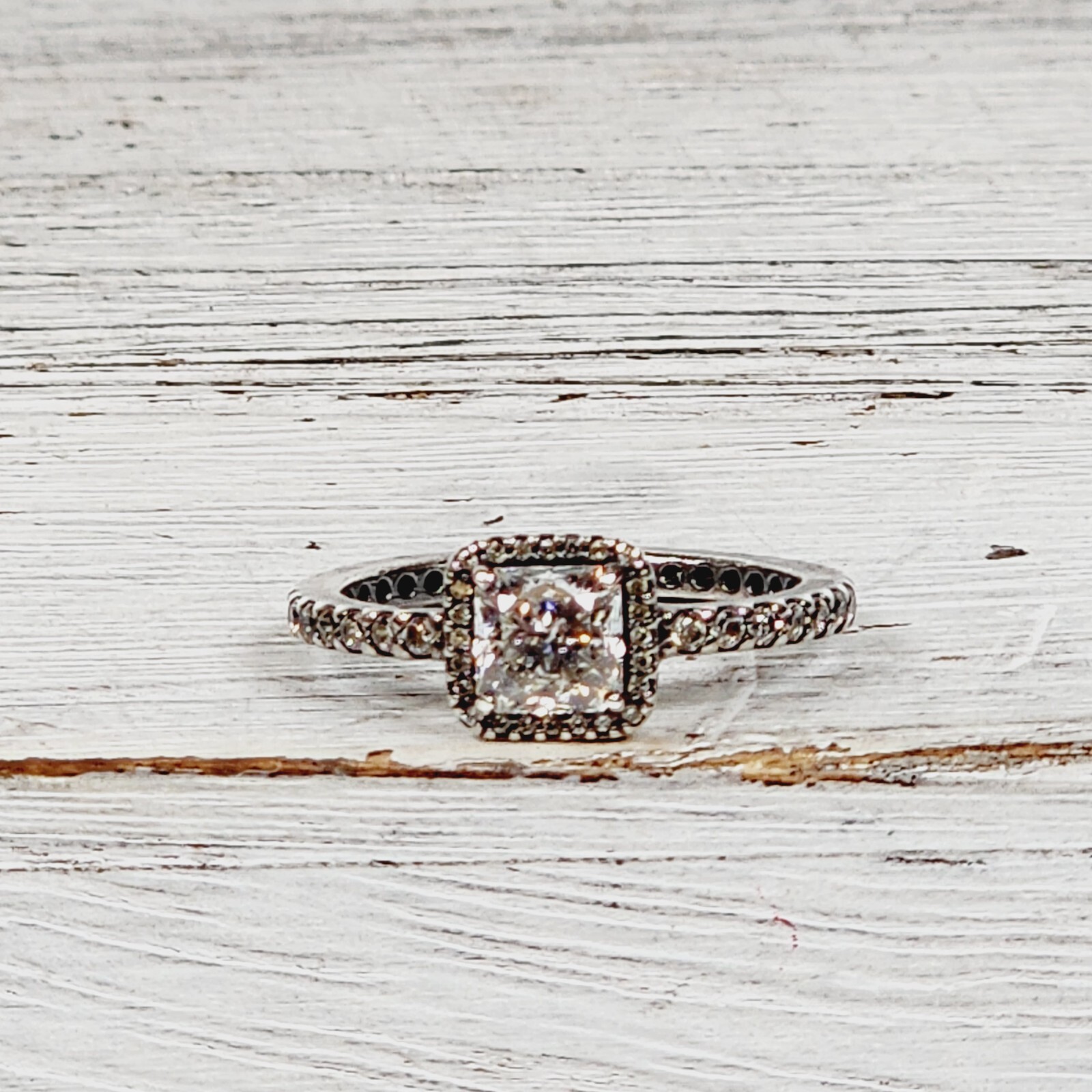 VINTAGE CZ HALO RIGHT HAND STERLING SILVER 925 RING SZ 7 RETRO STACK PRETTY