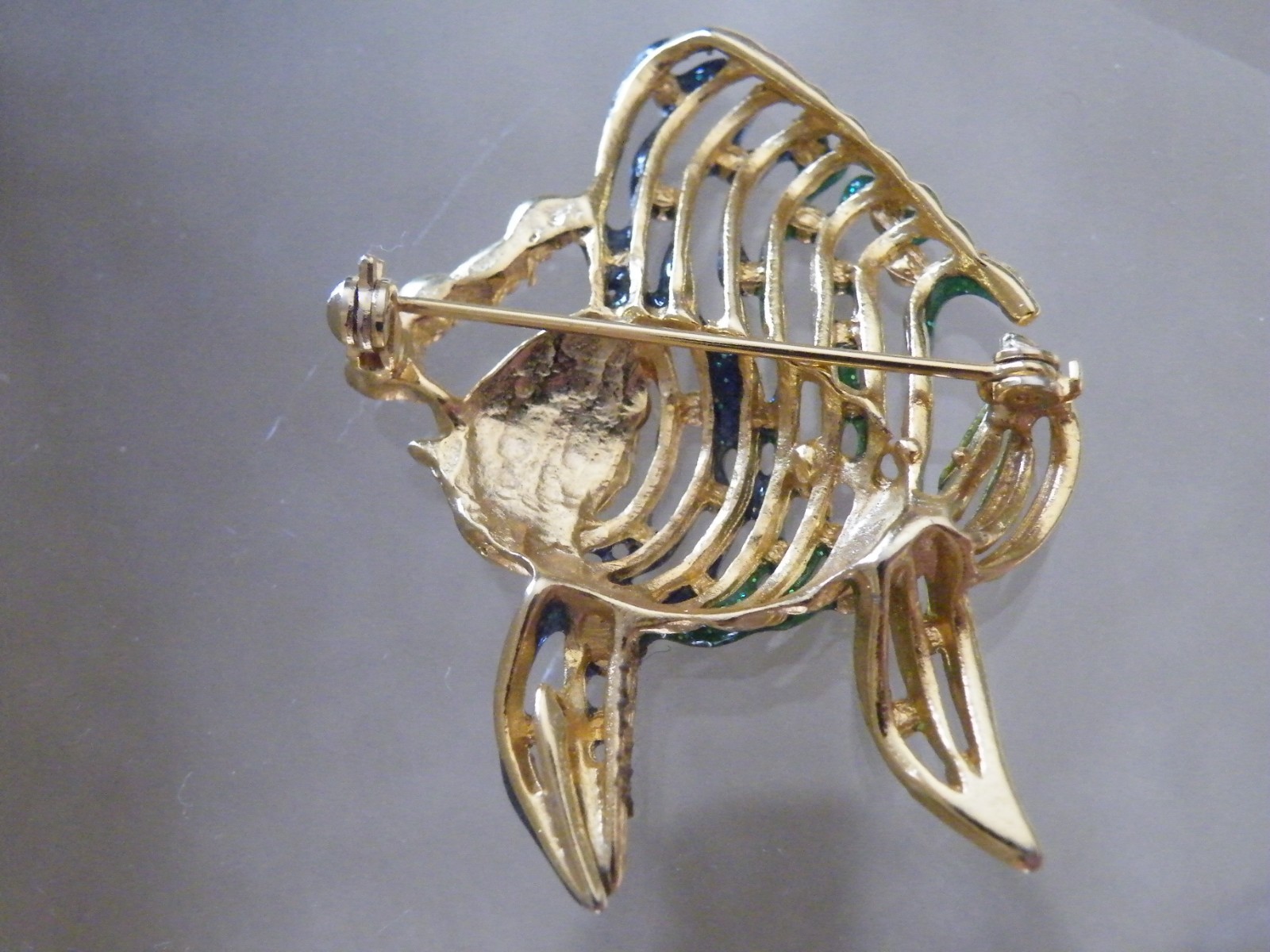 Vintage ANGEL FISH Gold Tone ENAMELED Filigree Wire PIN BROOCH Free Ship
