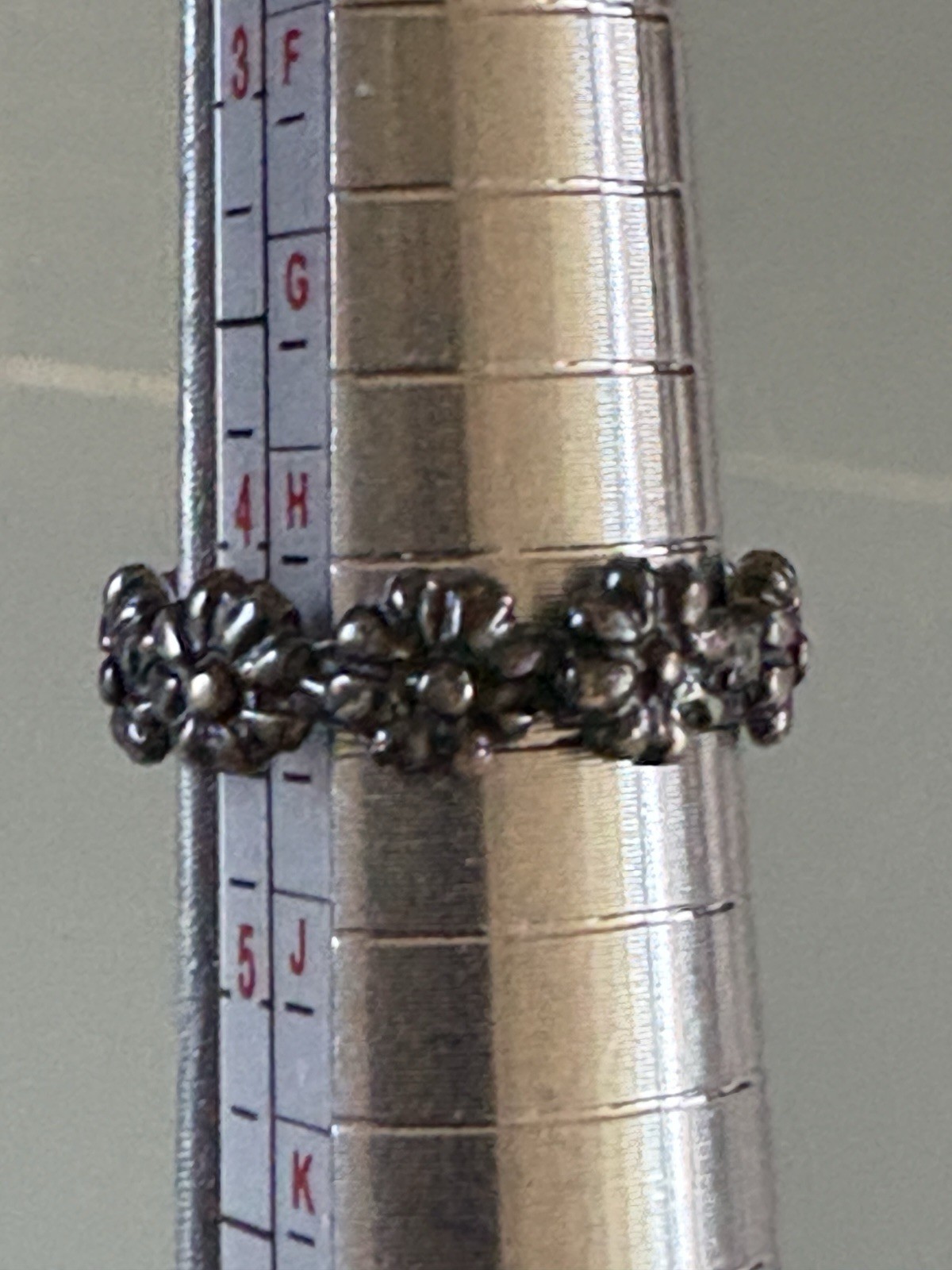 Vintage Sterling Silver Daisy Band Ring Size 4.25” Dainty 2.79 Grams