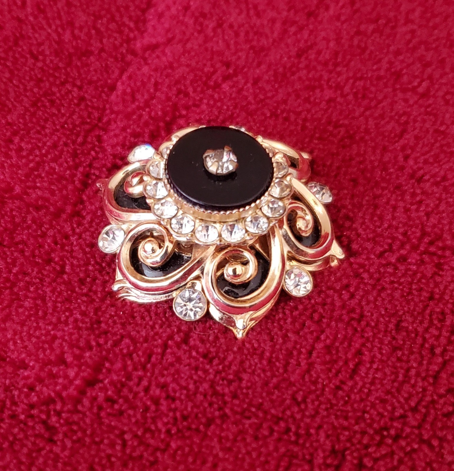 VINTAGE BLACK ONYX BROOCH WITH FAUX DIAMONDS-TIMELESS PIECE!!