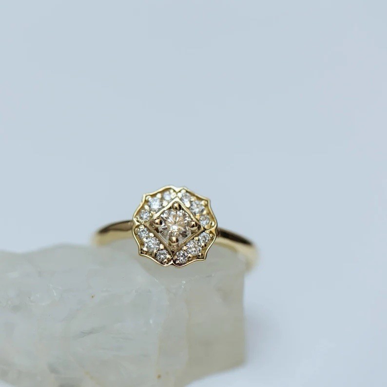 Vintage & Antique Style 0.49 TCW Round Cut Moissanite Floral Engagement Ring