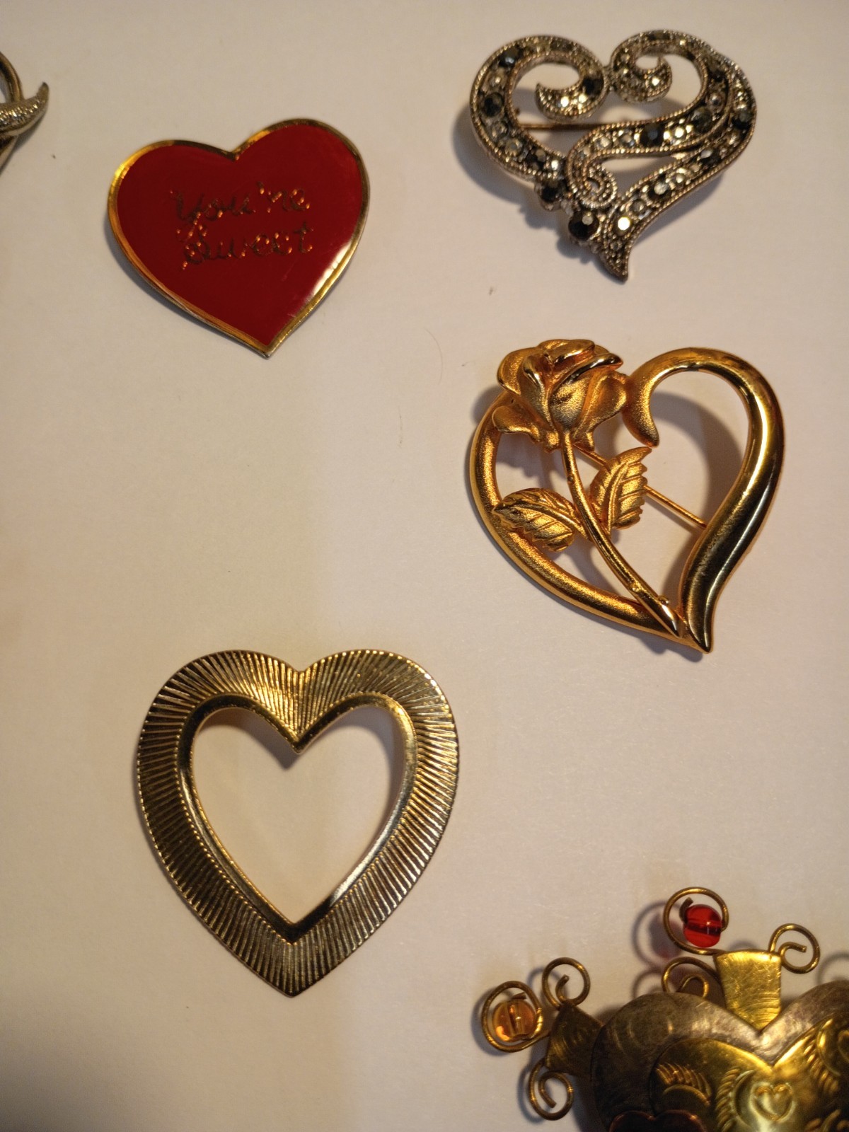 Women’s Heart Brooches ! Mixed Lot (13pc) Enamel Rhinestone Gold/Silver