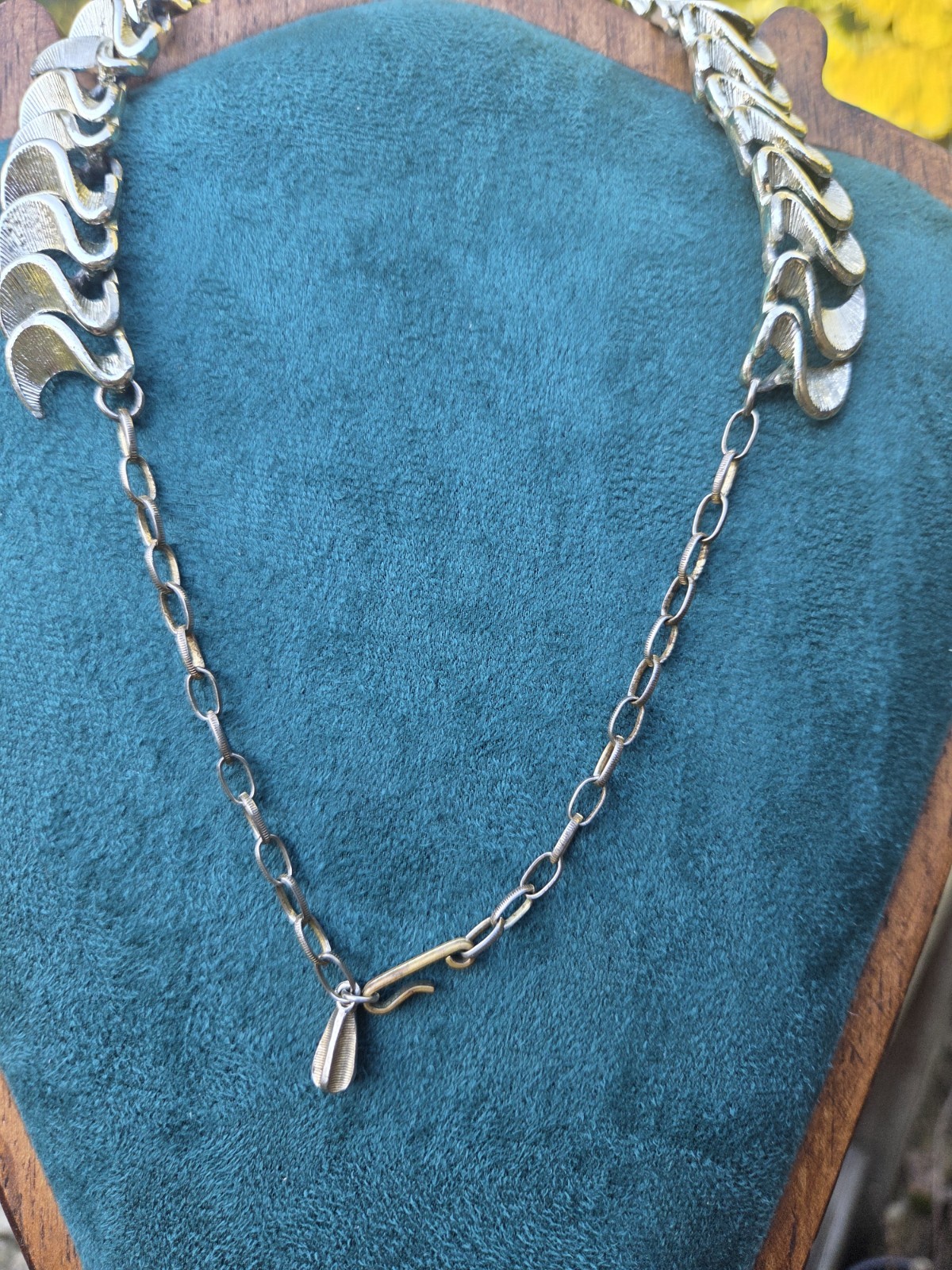 Vintage Gold Tone Collar Necklace Shepherds Hook Clasp