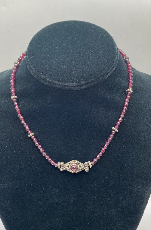 Sterling Silver 925 Garnet Beaded Necklace Ornamental Pendant 15.5″ 19g
