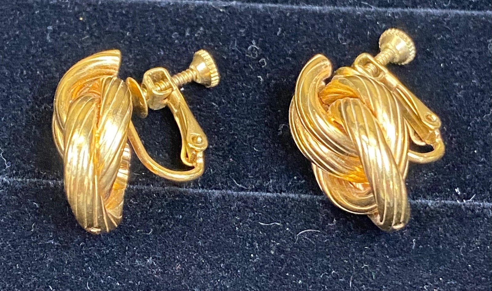 VIntage Napier Earrings Gold Tone Swirl Twist Hoop Clip On Adjustable Screw Back