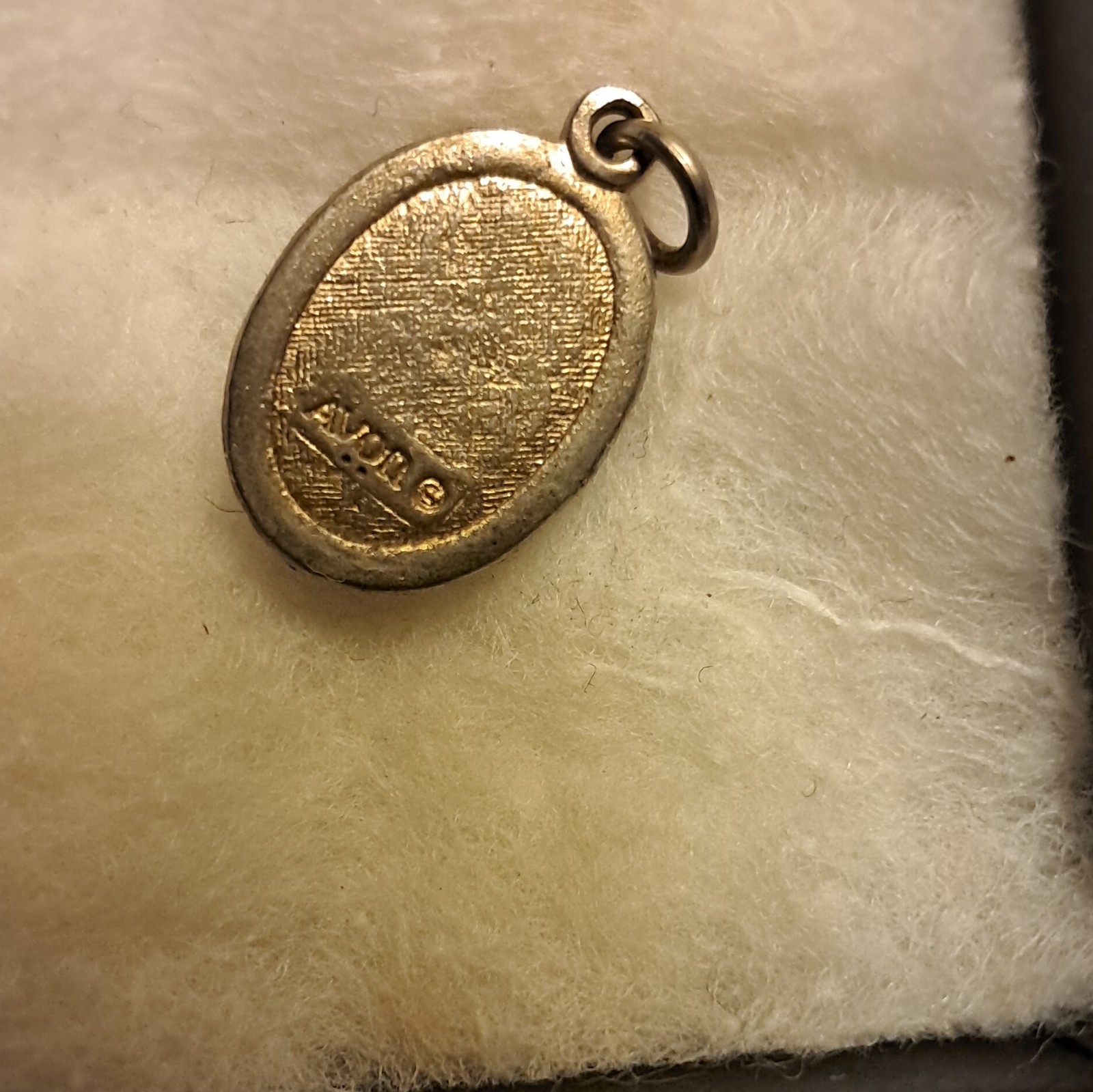 Avon Oval Cameo Pendant, Oval Blue & White Stone Color, Beauty Theme