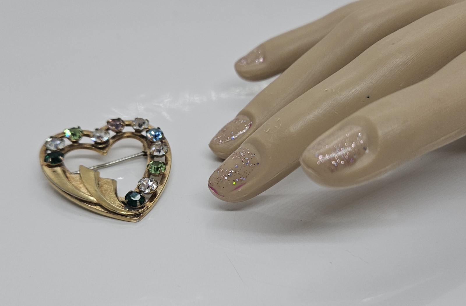 Vintage 1/20 12K GF Gold Filled Heart Pin Rhinestones 1 1/4″