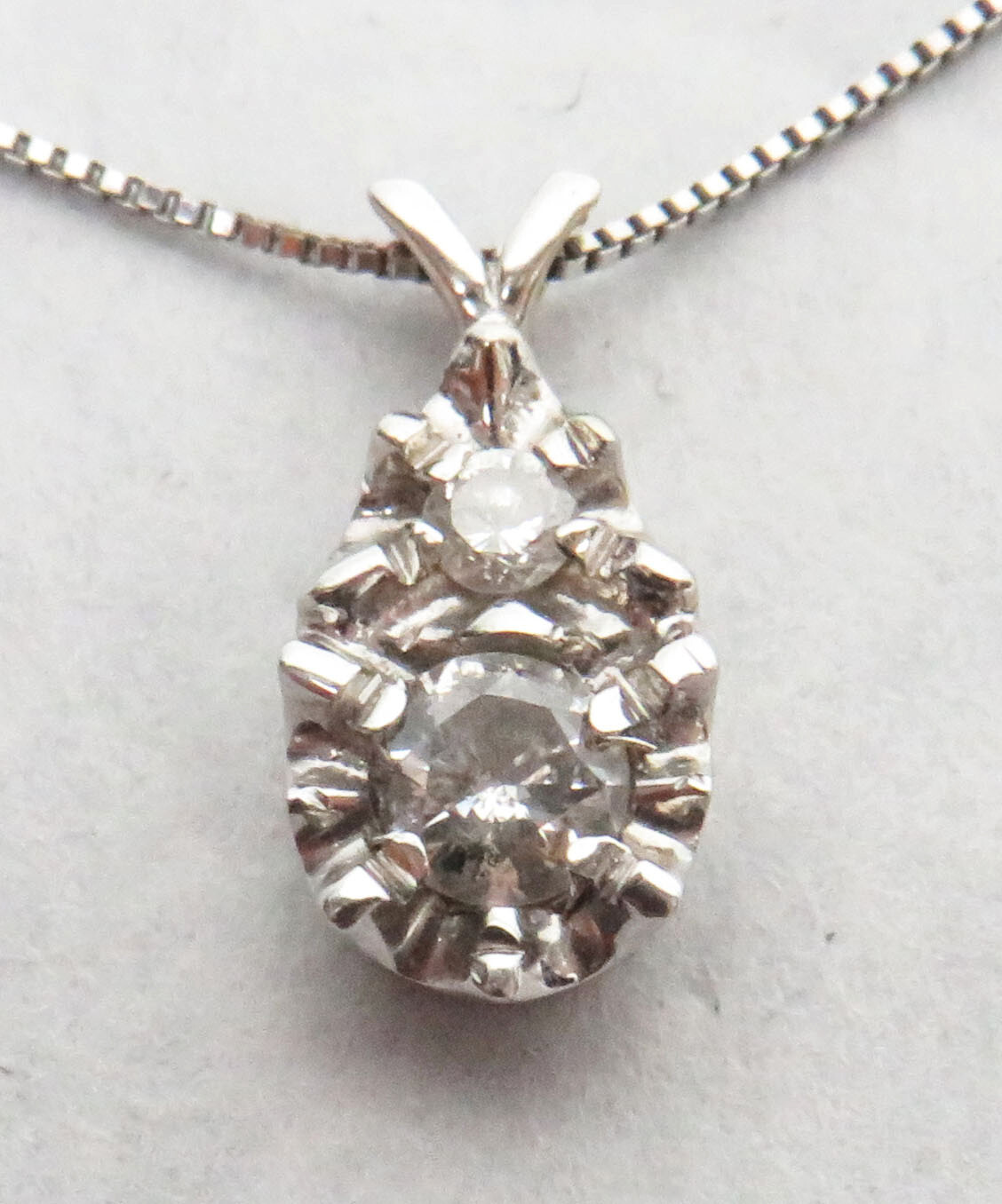 BEAUTIFUL ESTATE 14K WHITE GOLD & & 0.35ct DIAMONDS PENDANT NECKLACE 18″ CHAIN