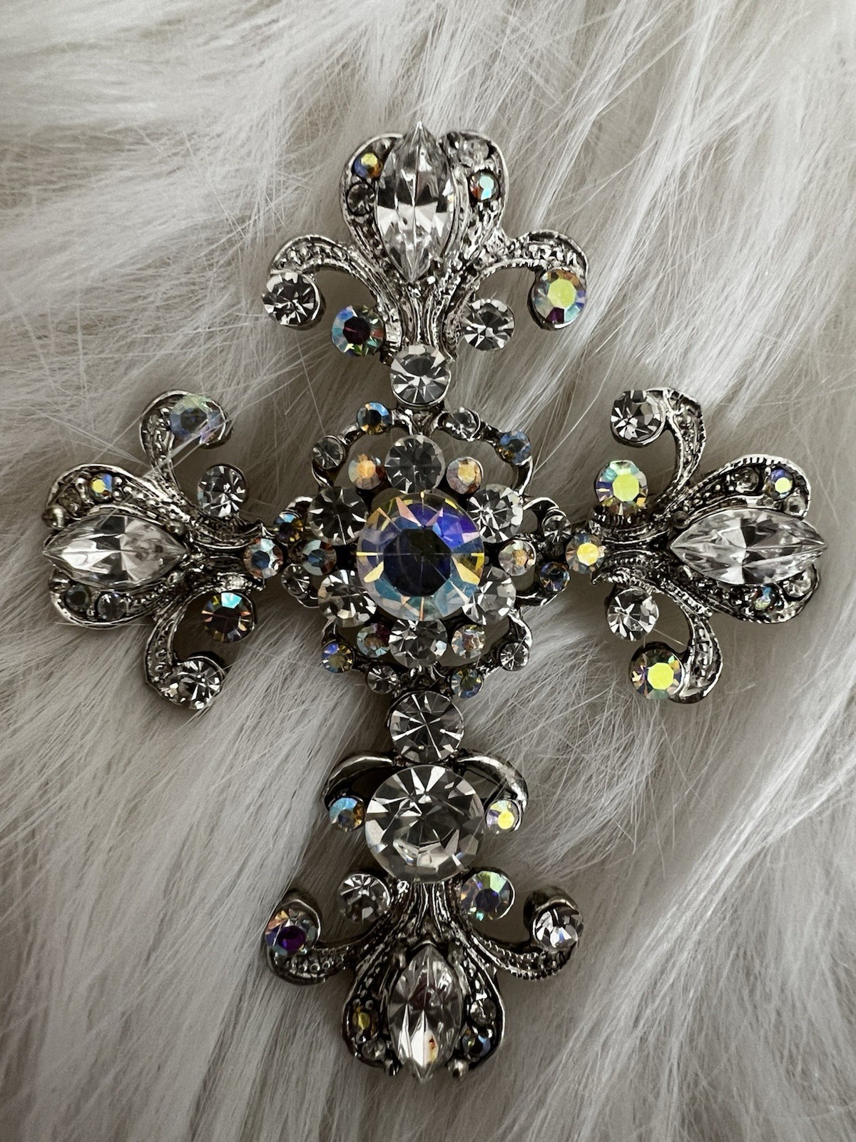 VINTAGE NWT RARE CROSS RHINESTONE BROOCH PENDANT PIN SILVER TONE STUNNING T1