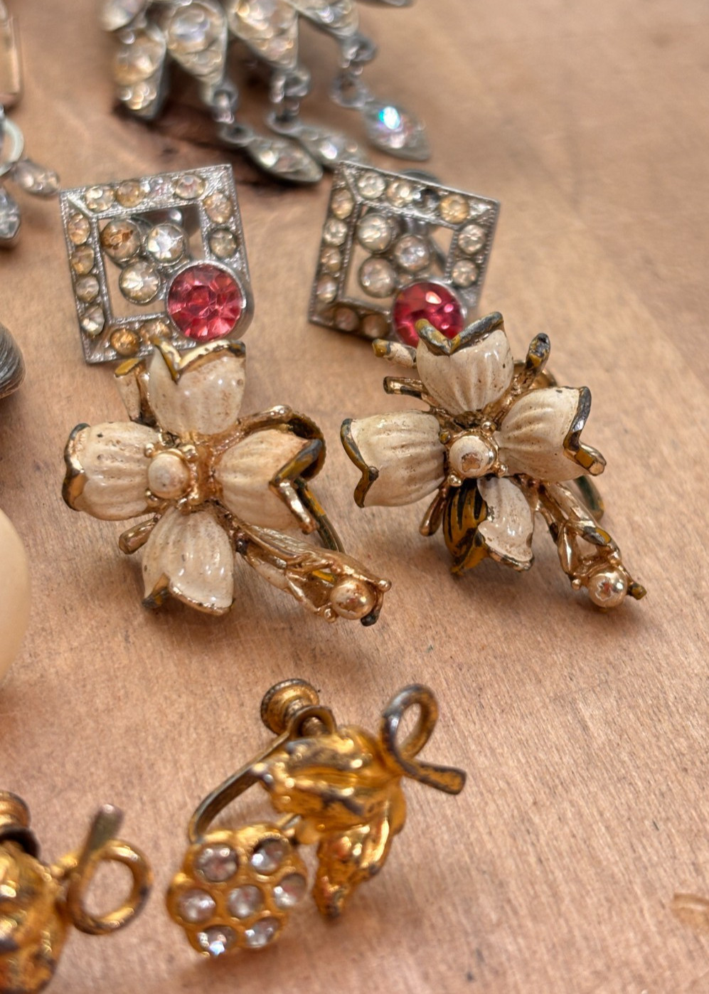 Lot of Vintage Costume Jewelry, 16 Pairs of Earrings and Brooch w Losses