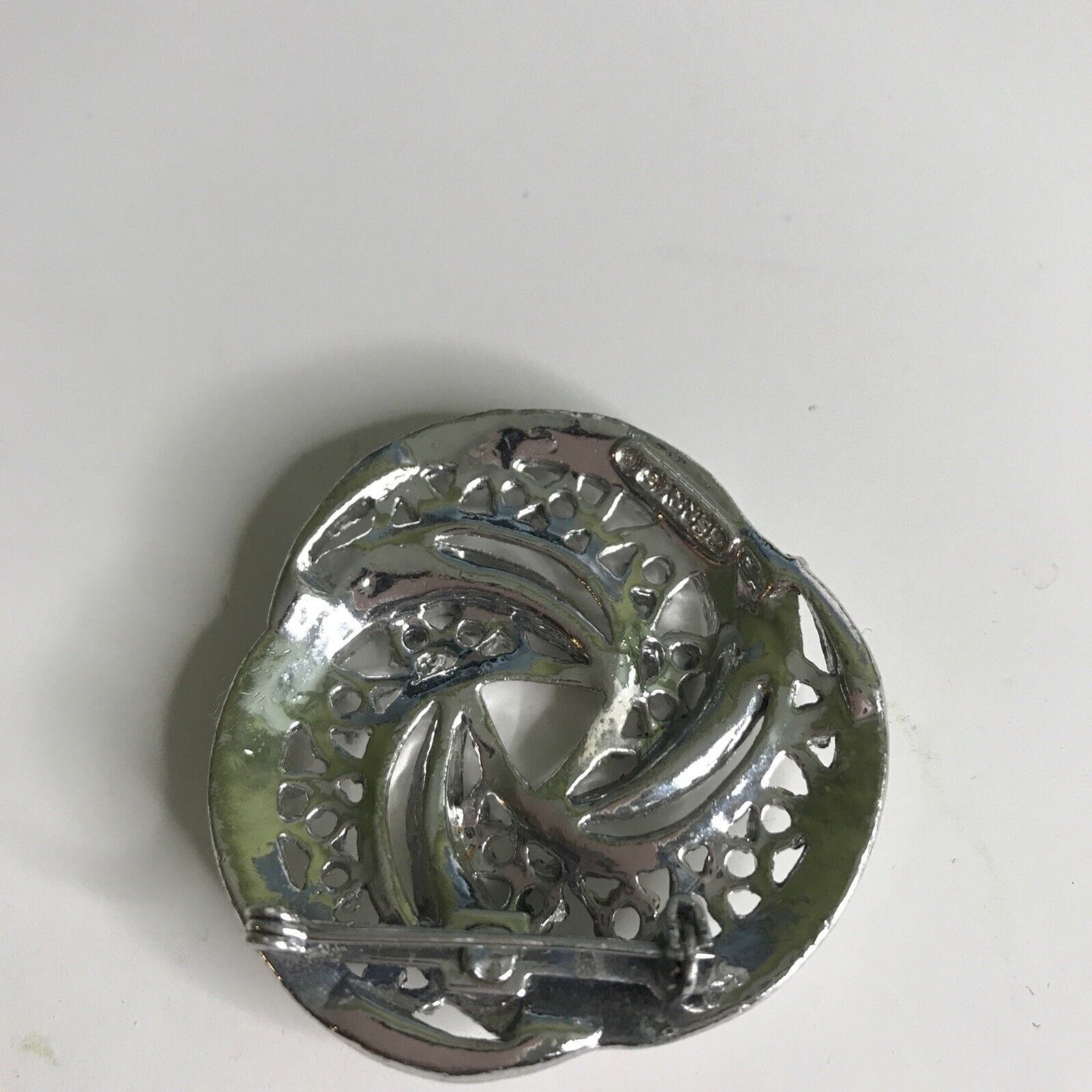 Vintage Silver tone Brooch pin Swirl Costume Jewelry