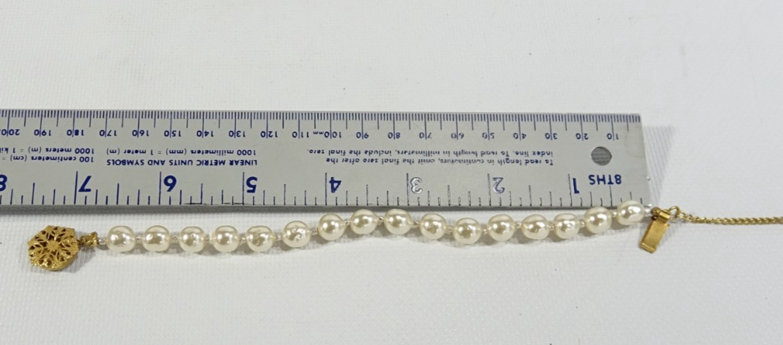 Beautiful Vintage Faux Pearl Costume Jewelry Bracelet By Miriam Haskell
