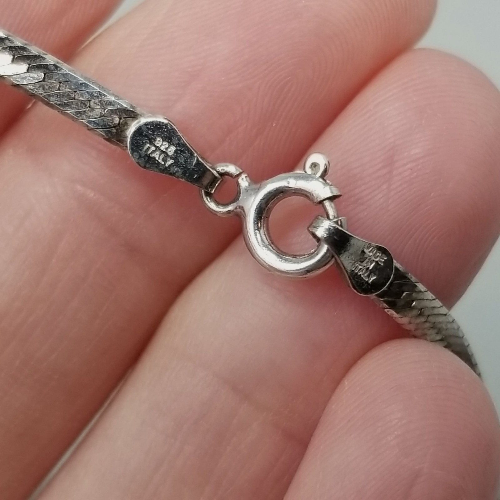 Vintage Sterling Silver Flat Herringbone Chain Necklace 22 Inches Long Italy