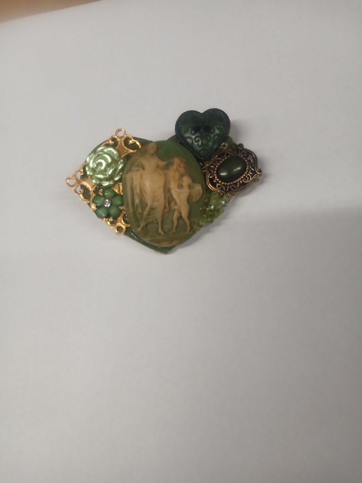 Victorian Couple Cameo Brooch… Looks To Be Made Recently But Not Sure