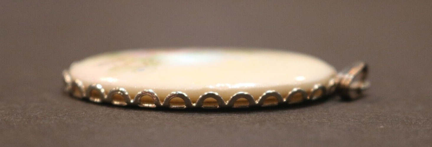 VINTAGE FLORAL PAINTED PENDANT SILVER-TONE METAL
