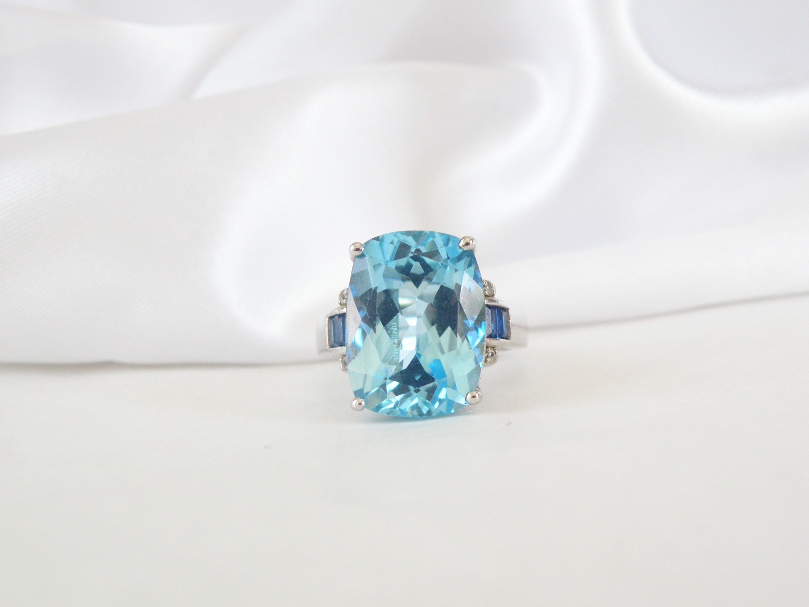 Vintage Sterling Silver 925 Large Natural Heated Blue Topaz Sapphire Ring Size 6