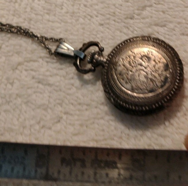 Vintage Endura Watch Pendant Necklace Swiss Made NOT RUNNING UNTESTED 24″
