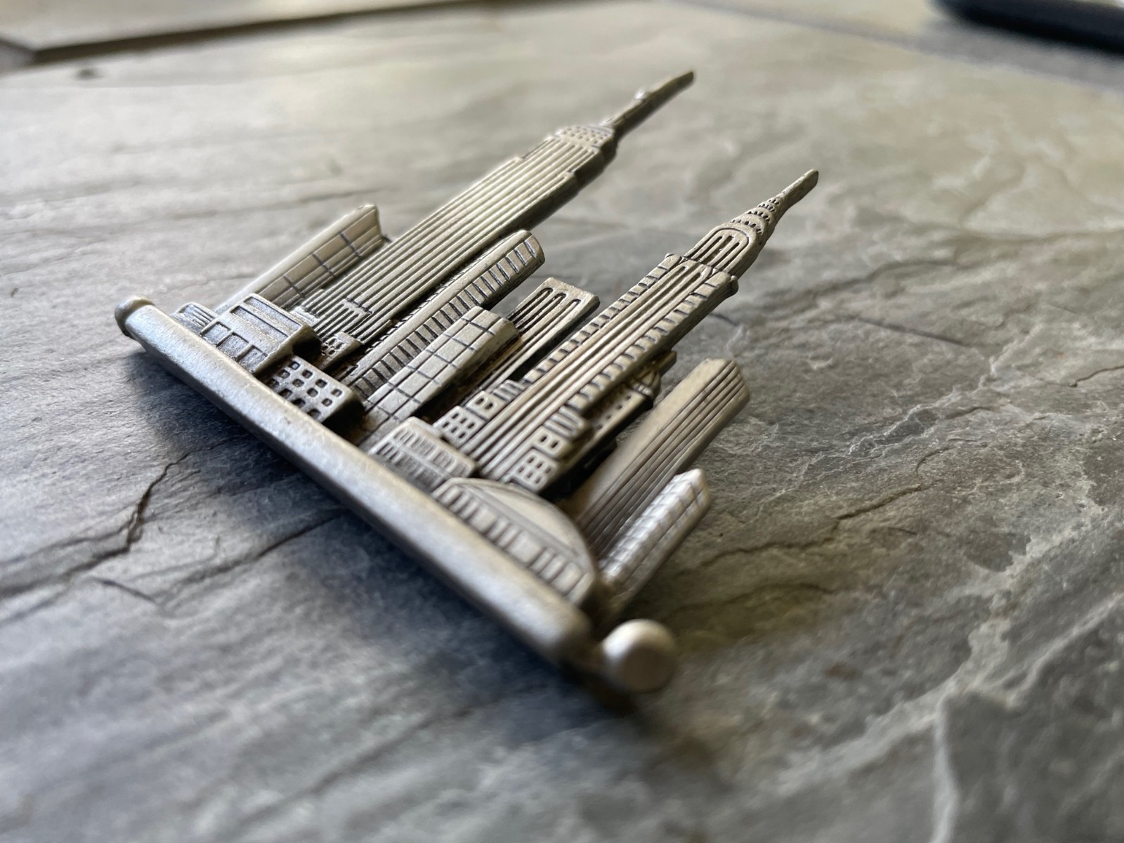 Vintage 1988 JJ New York Skyline Buildings Pin Brooch Empire State Souvenir