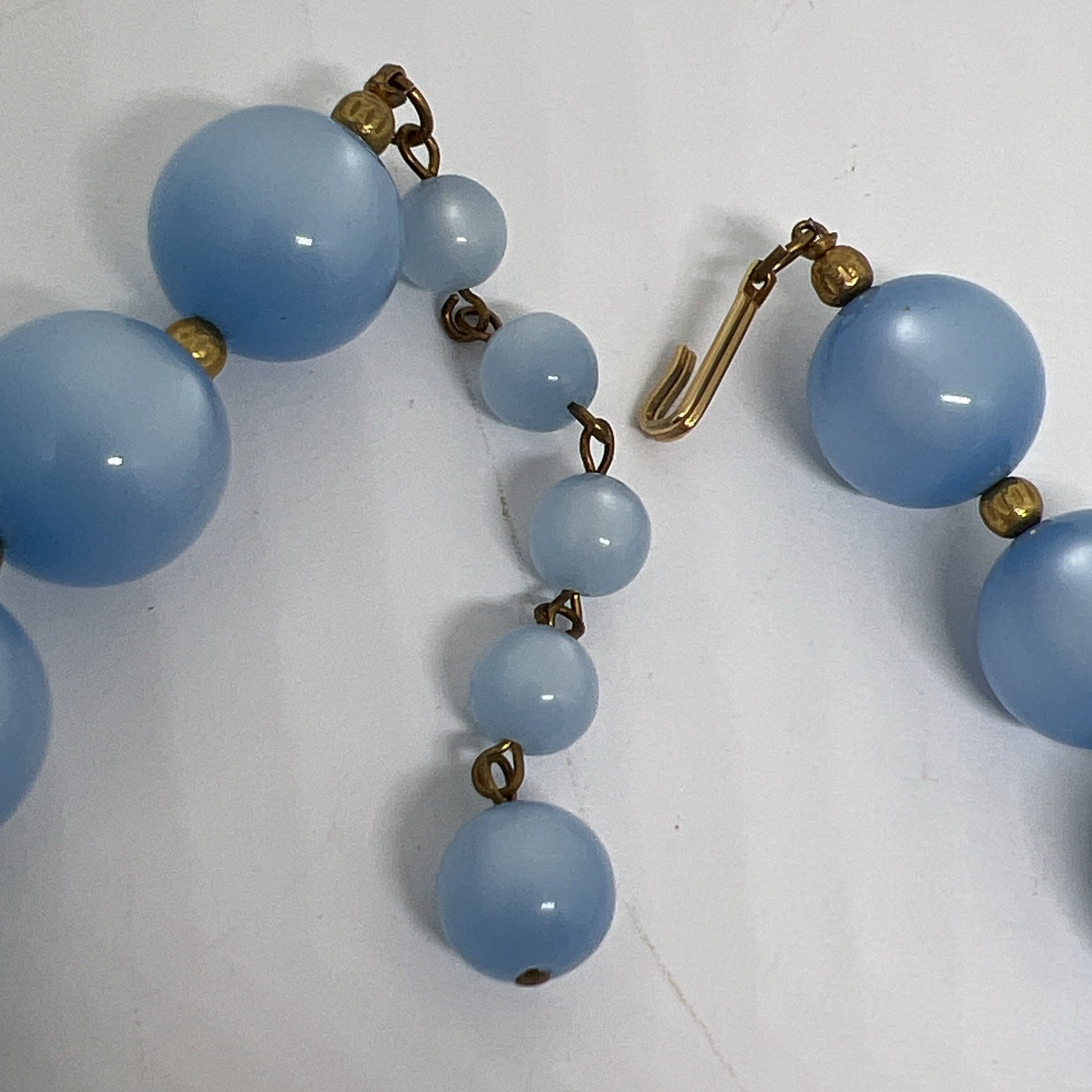 ⁠Vintage Blue Moonglow Lucite Bead 15”-17”Necklace Chunky J-Hook Choker