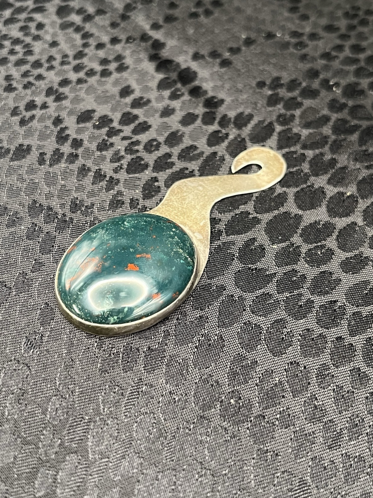 MCM 925 Sterling Silver Pendant With A Polished Cabochon Bloodstone 12.9g