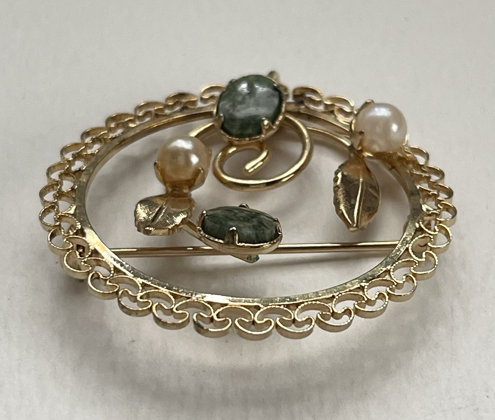 Vintage Signed AC 12K GF Pearl and Jade Cabochon Filigree Brooch Pin