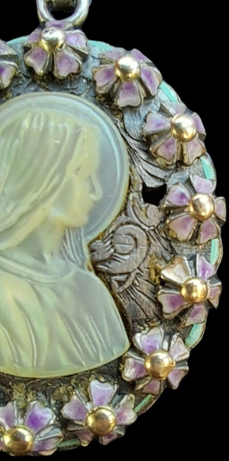 Fine Antique European Art Deco Gold Silver Enamel MOP Virgin Mary Pendant C1900