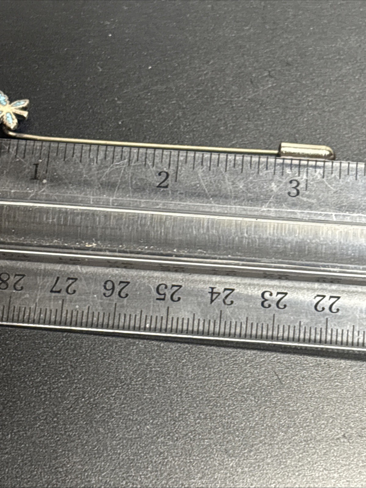 Vintage Silver Tone Leaf Stick Pin Turquoise Chip Inlay Lapel Hat Pin