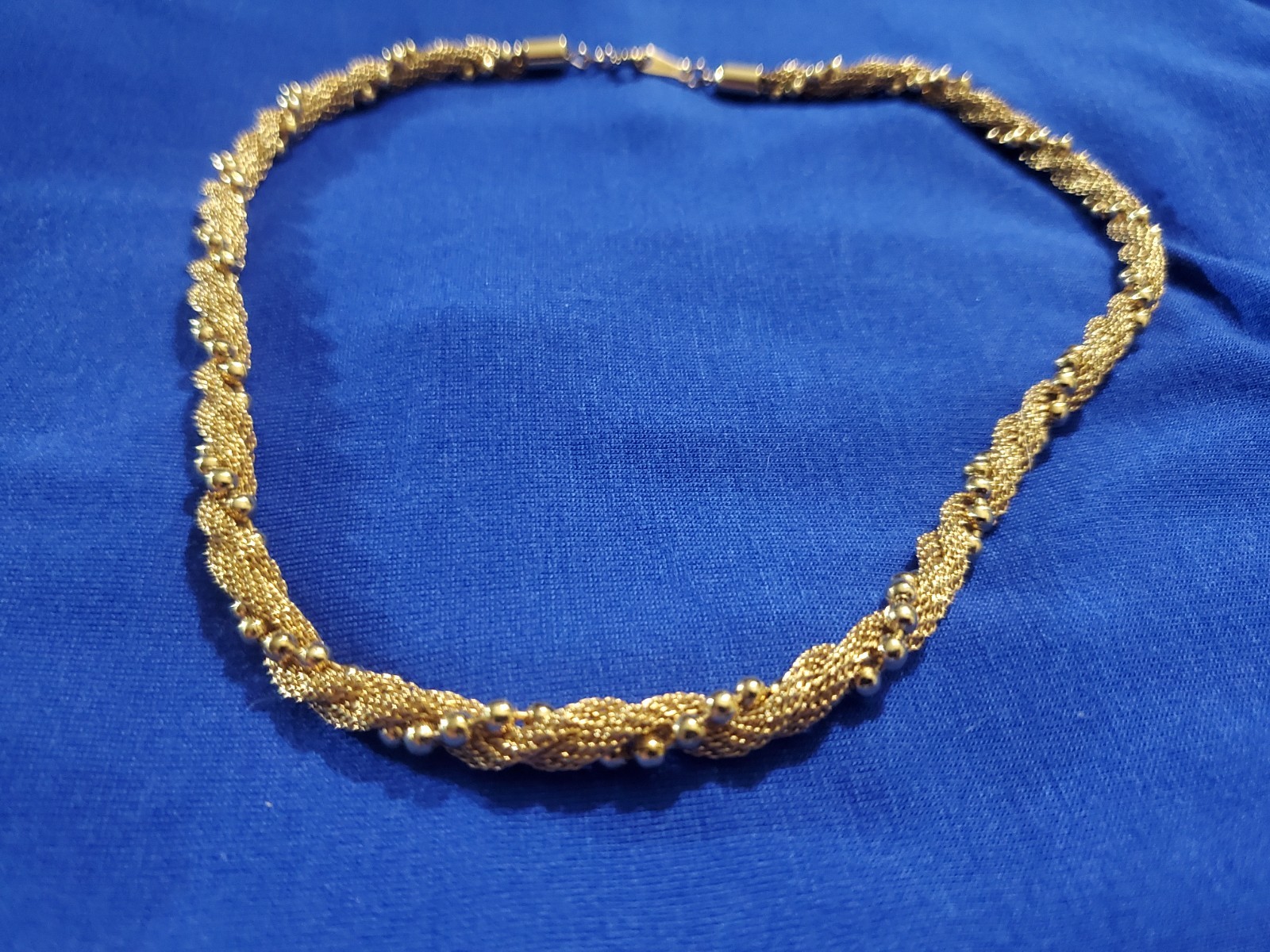 Mixed Lot 5 Pieces * Monet * Avon * Goldette *3 Necklaces*2 Sets of ER