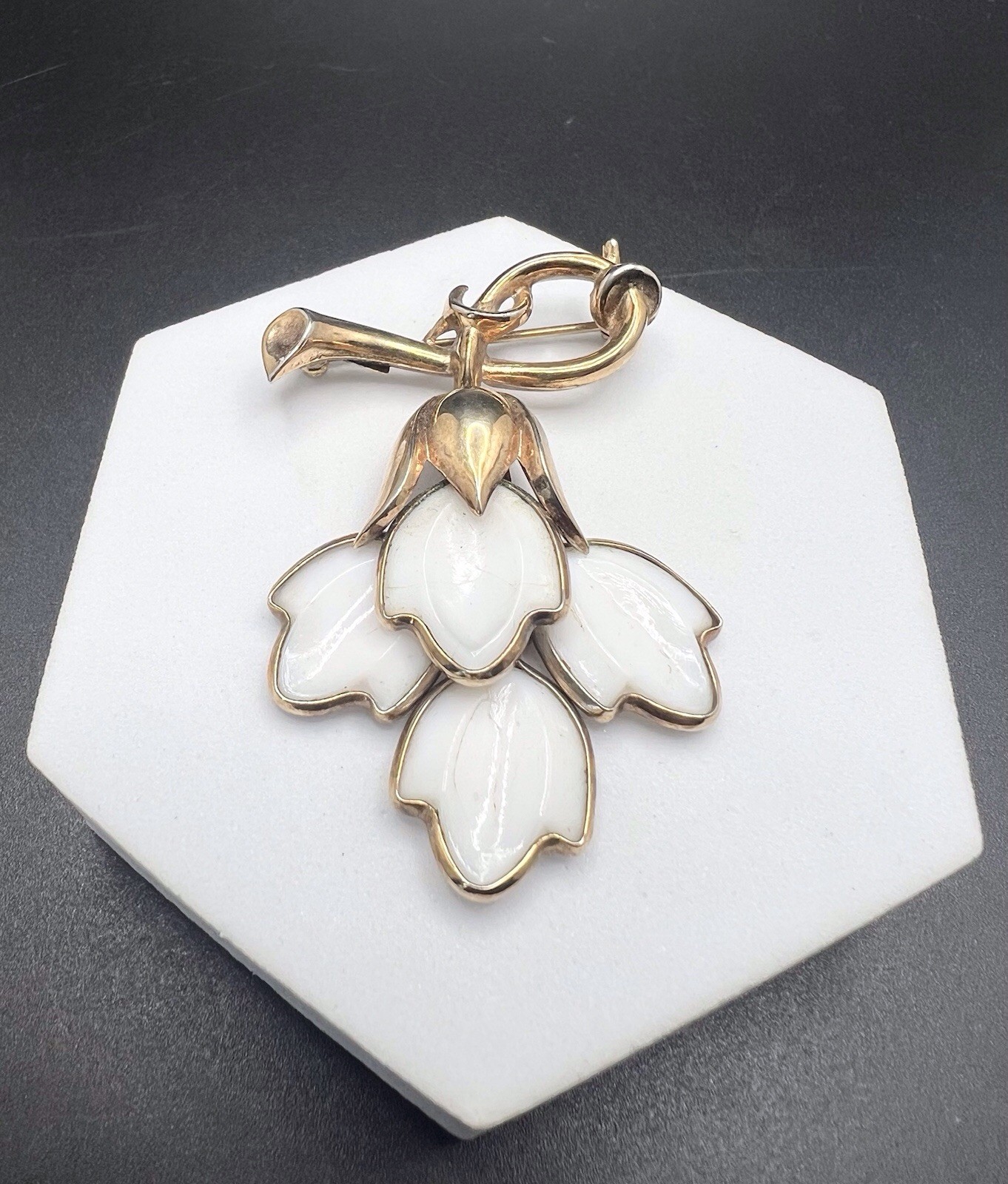 Vintage ‘50’s Crown Trifari Brooch Gold Tone White Milk Glass Flower Dangles