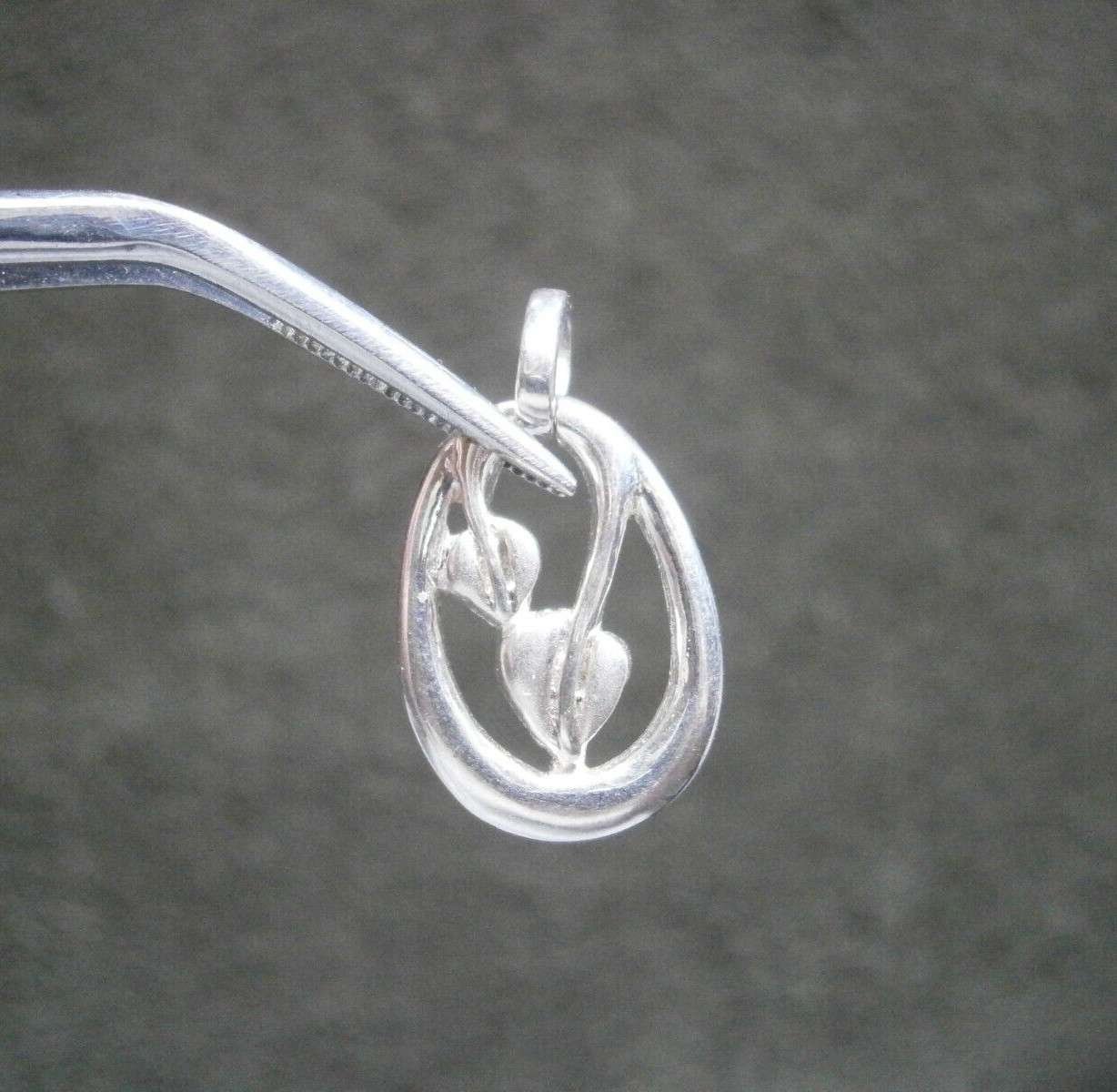 Kit Heath Tulips Flowers Vintage Openwork Sterling Silver Pendant 1.9g