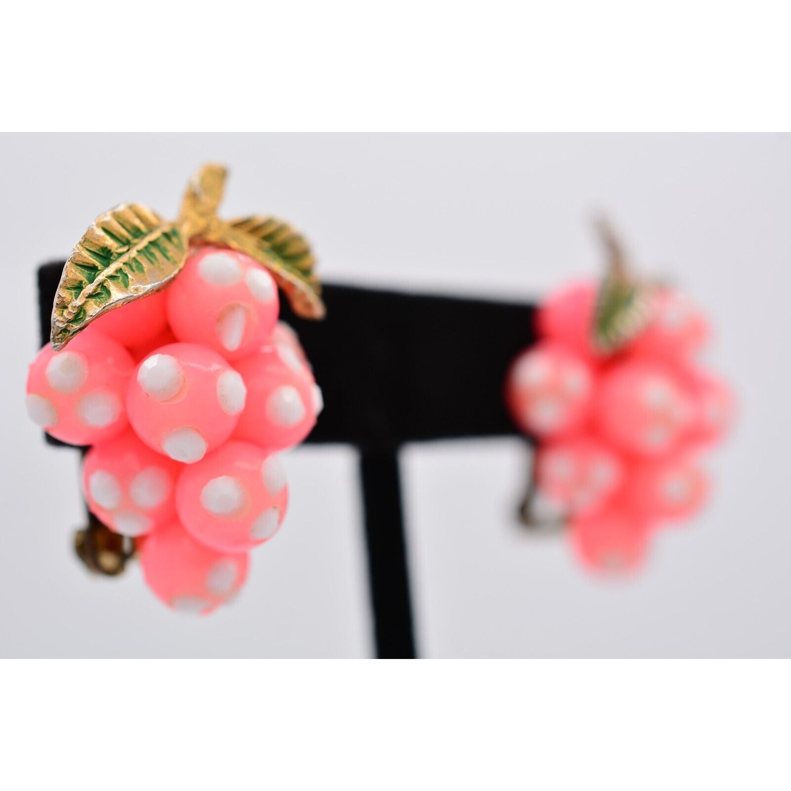 Vintage Grapes Clip On Earrings Pink Glass Resin Enamel Chunky Antique 50s BinAY