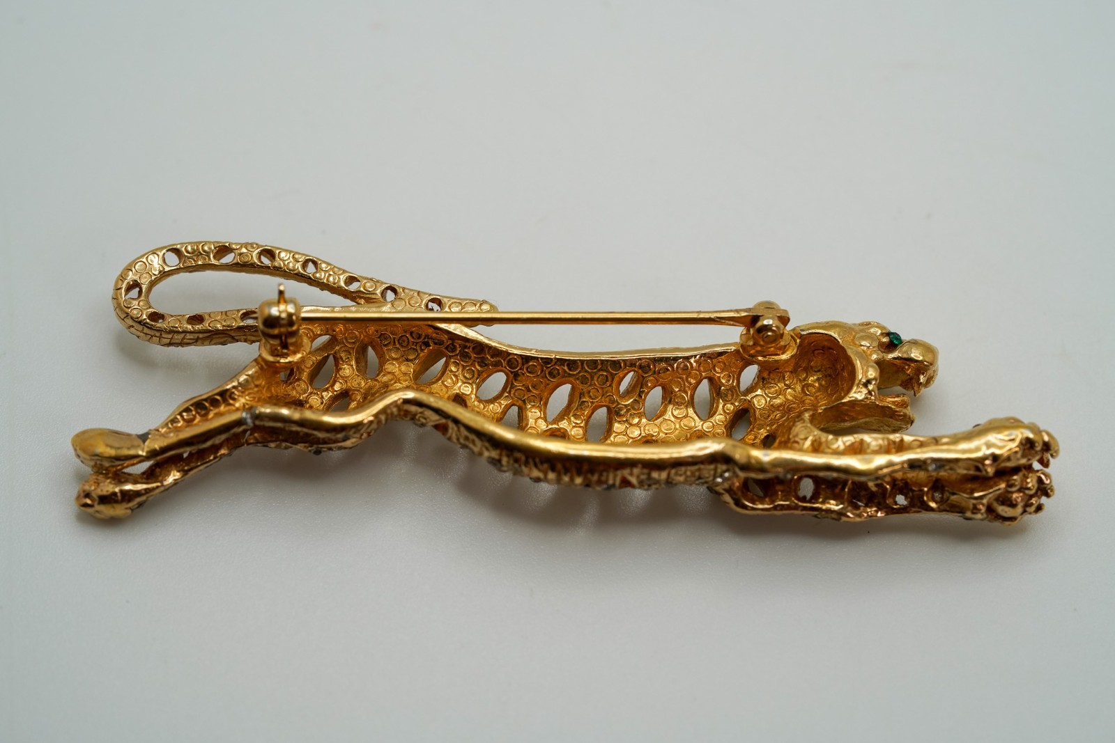 Vintage Gold Tone Tiger Missing Some Rhinestones Brooch 7.5cm JB45