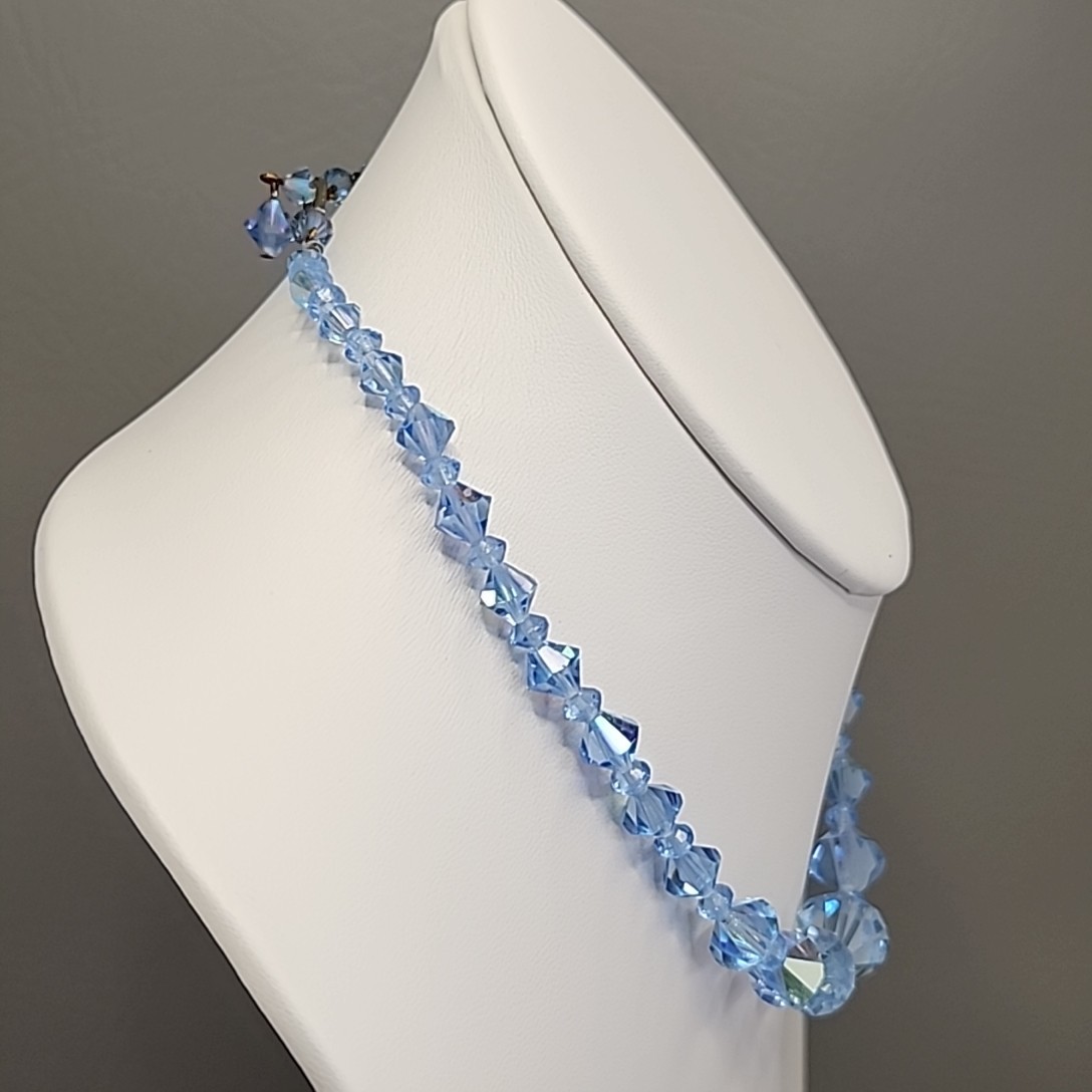 Vintage Glass Beaded Necklace Blue Bicone Graduated 16″