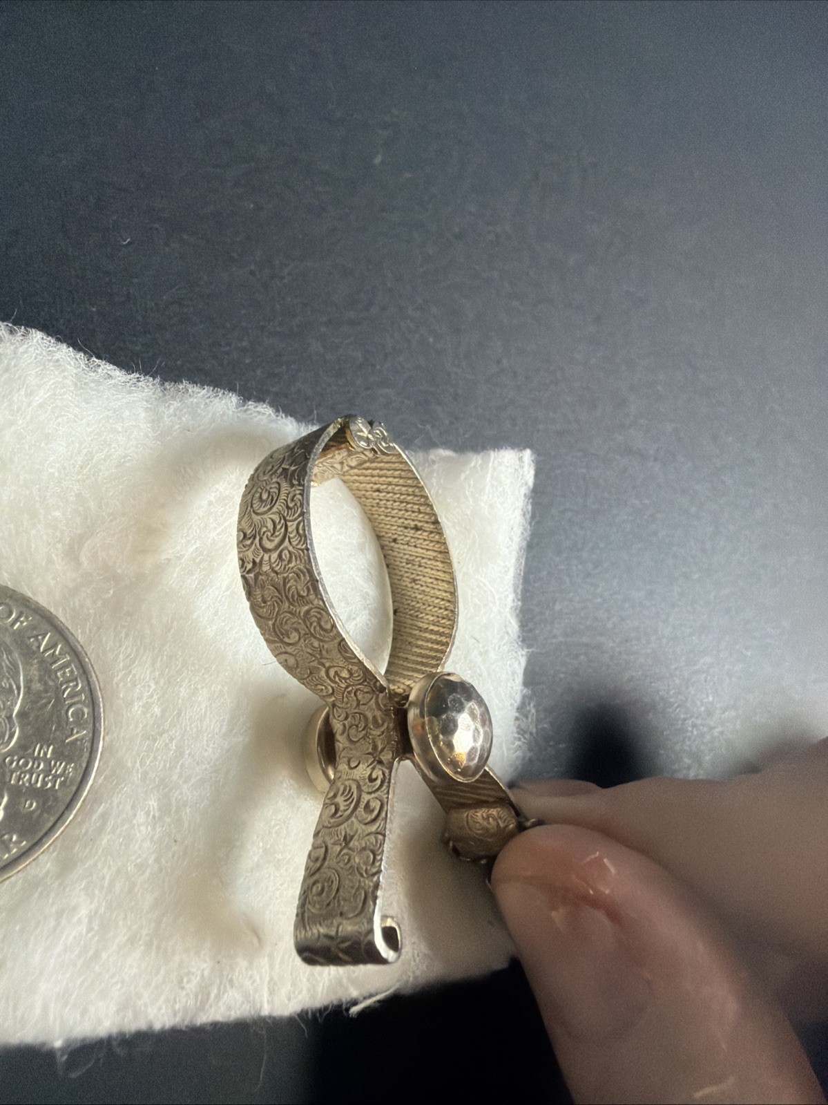 Vintage Silver Tone Metal Purse Glove Clip Holder Handkerchief Scarf Chain