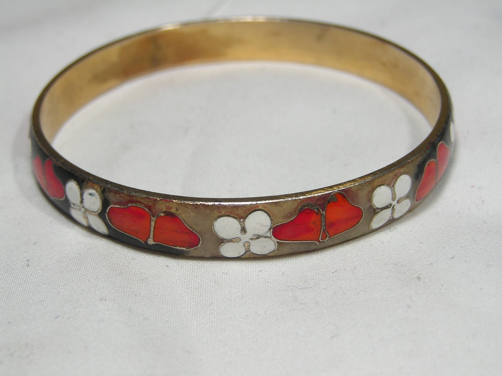 …Vintage Gold Tone, Fired Enamel Hearts & Flowers Bangle Bracelet…
