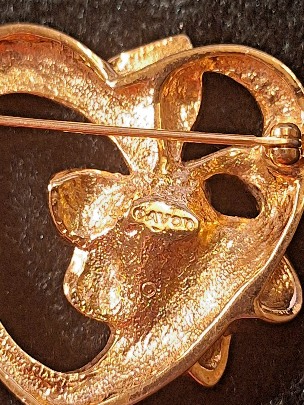 Vintage Avon Gold-tone Heart Bow May Emerald Green Crystal Birthstone Brooch