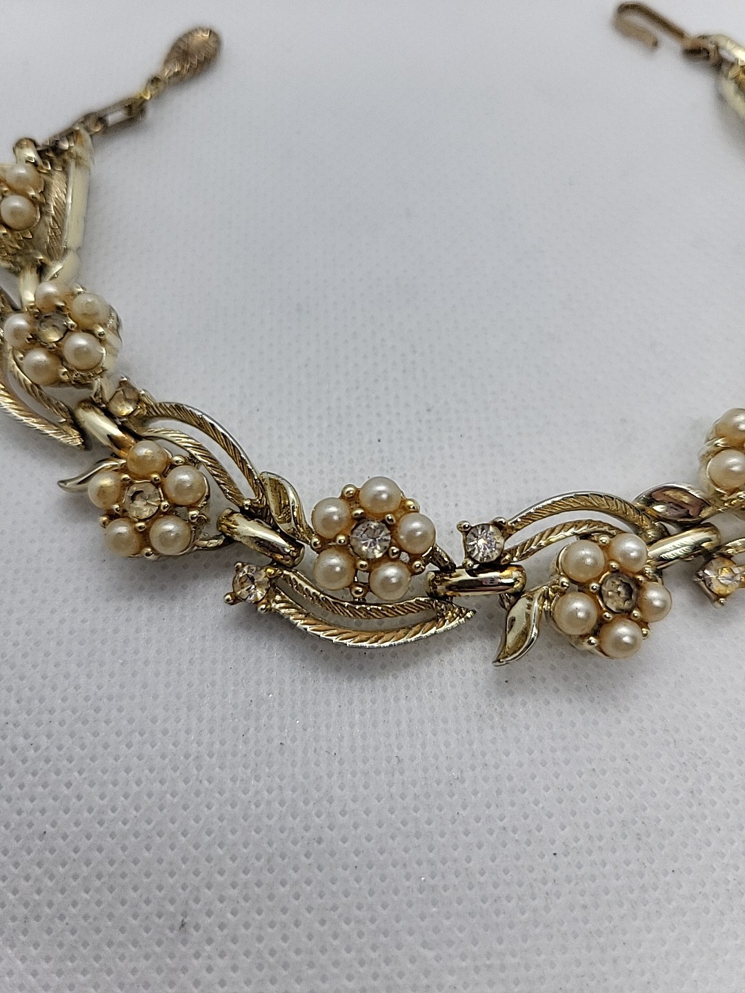 Stunning Vintage Lisner Gold-tone With Rhinestones And Faux Pearls Signed…