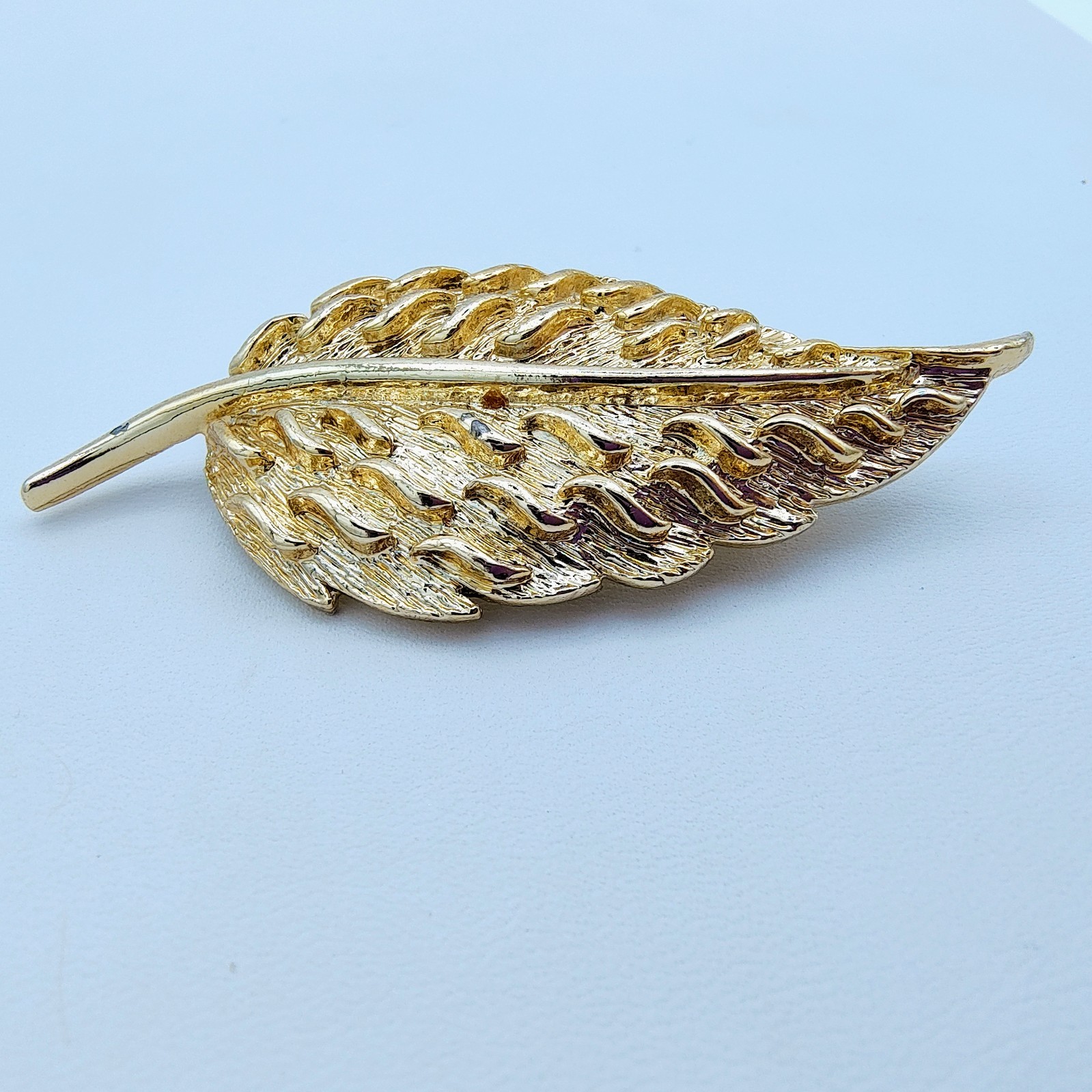 Vintage Gold Tone Leaf Brooch Nature Botanical Organic Chic Autumn Sculptural