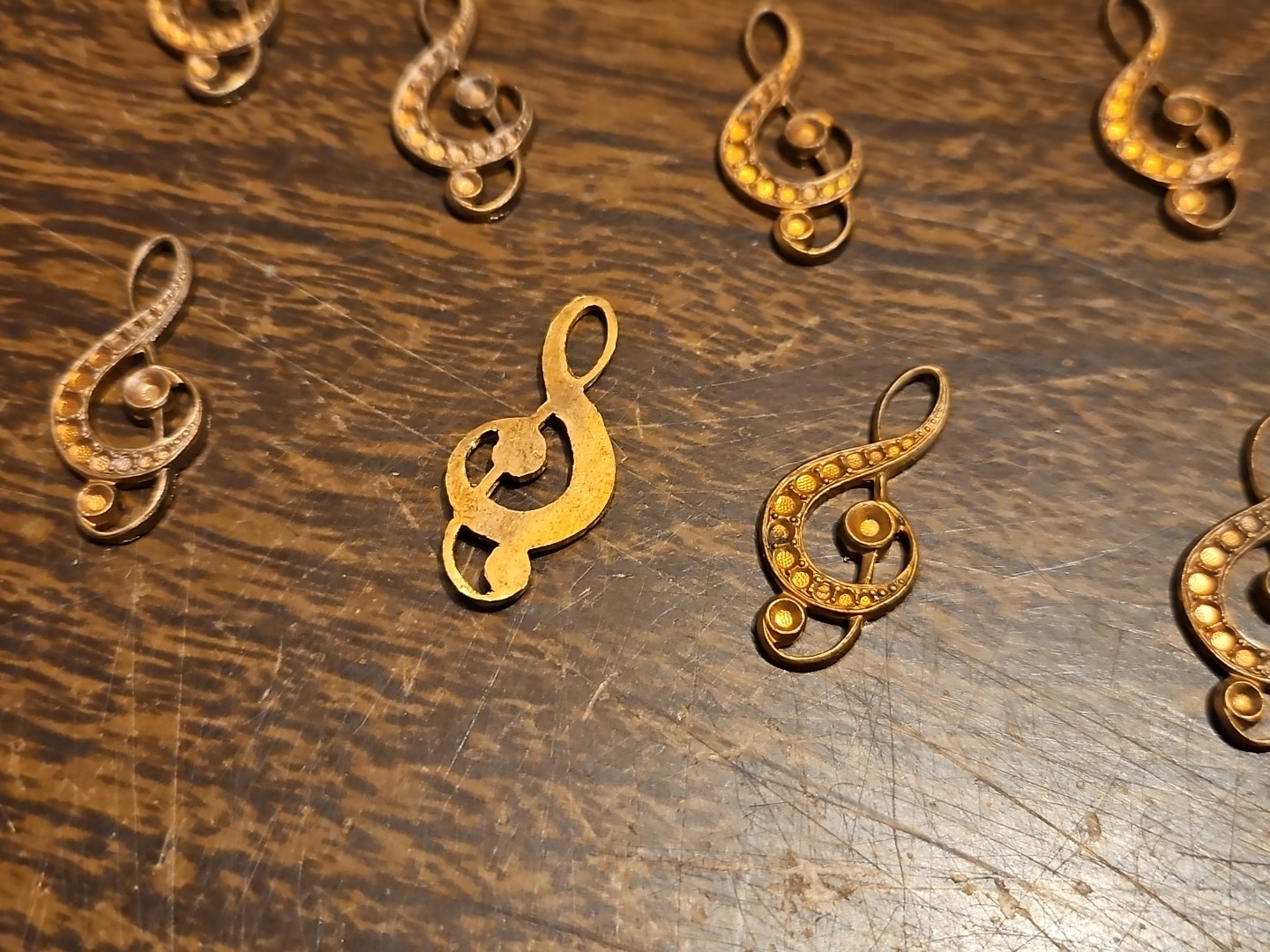 Lot Of 10 Musical Notes France Vintage 60s Brass Stampings Findings Jewelry