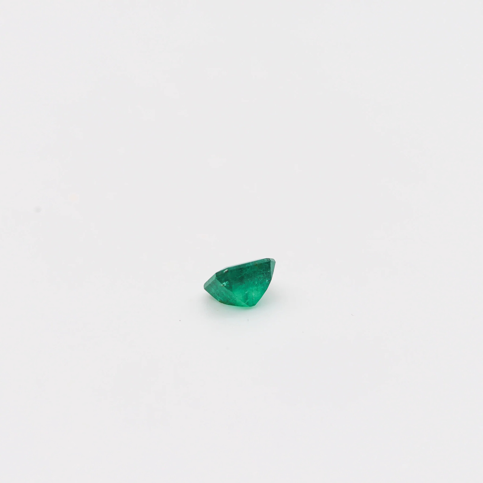 GIA CERTIFIED Emerald Square-Cut Shape Vivid Green 2.87 Carats GIA-5211570703