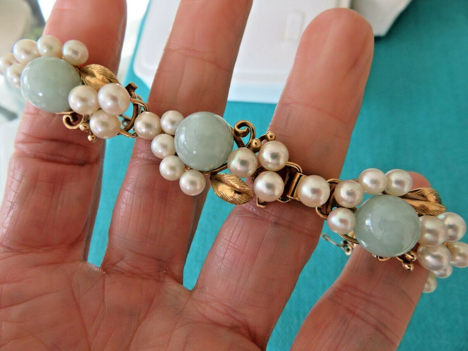 VINTAGE MING’S 14K GOLD 11 MM JADE & 5-6 MM PEARLS 17 MM WIDE BRACELET 7 1/4″