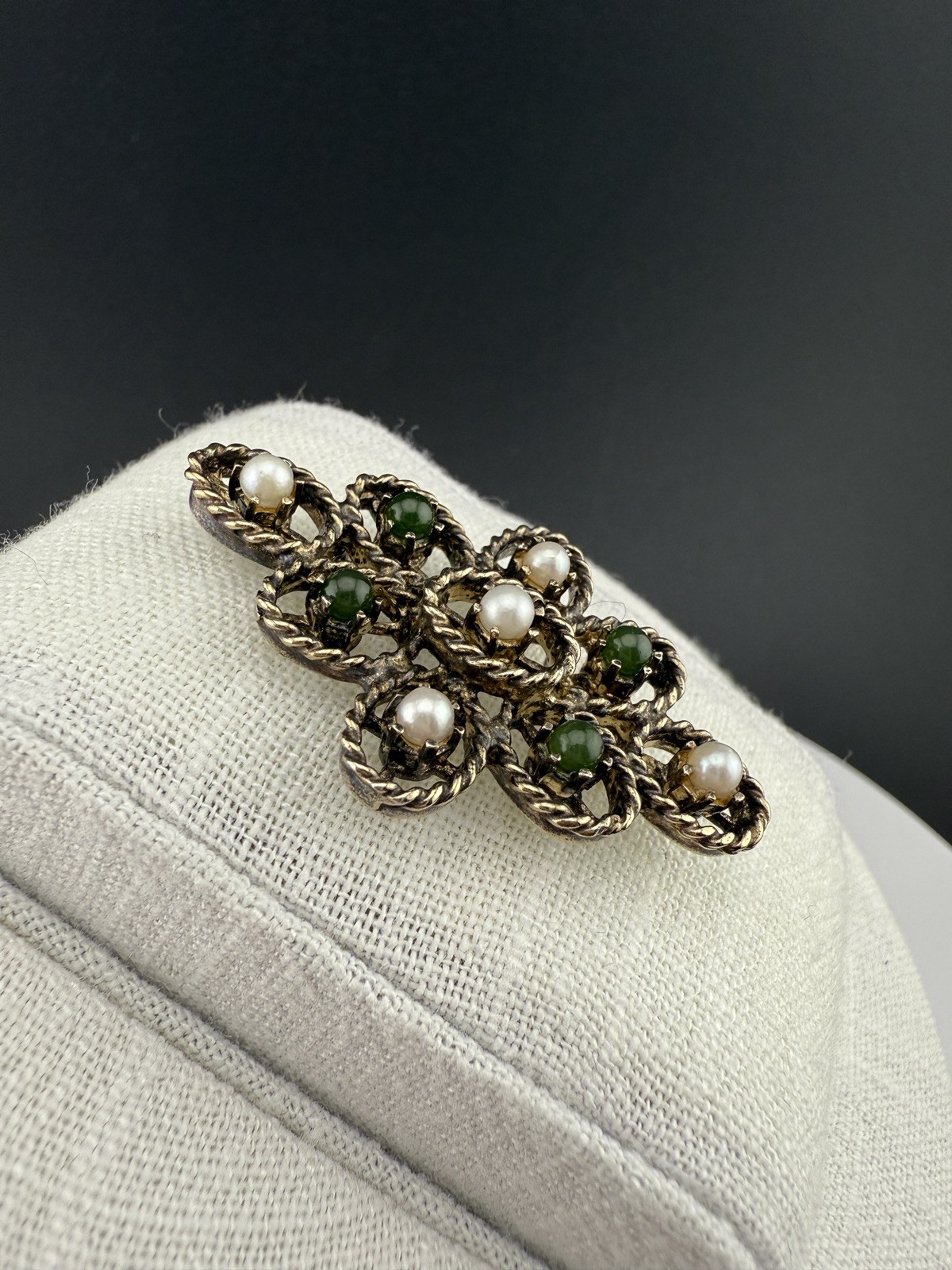 Vintage Wells Sterling Gold Vermeil Jade Pearl Brooch Signed Openwork 7.98g