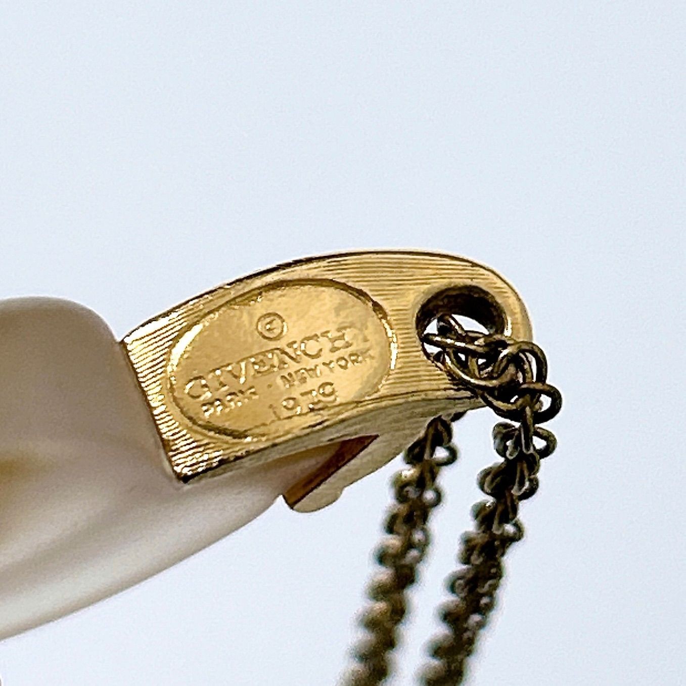 Givenchy Vintage Green Stone Snail Pendant CZ Necklace 45 to 52cm Auth