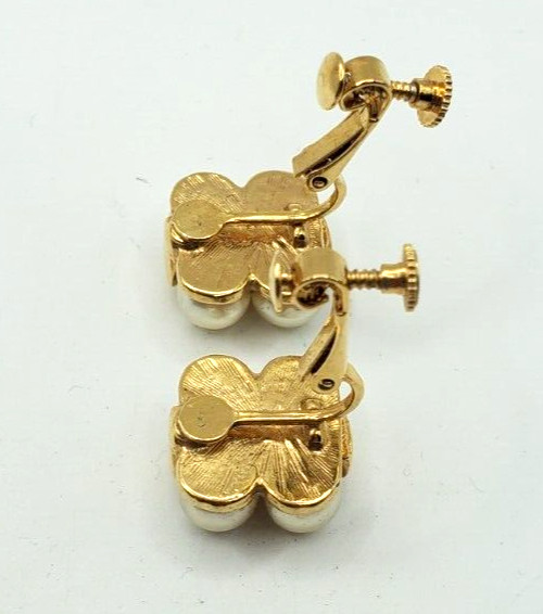 Napier Elegant Vintage Earrings Clip On Screw Back Gold Tone Faux Pearl 1/2″inch