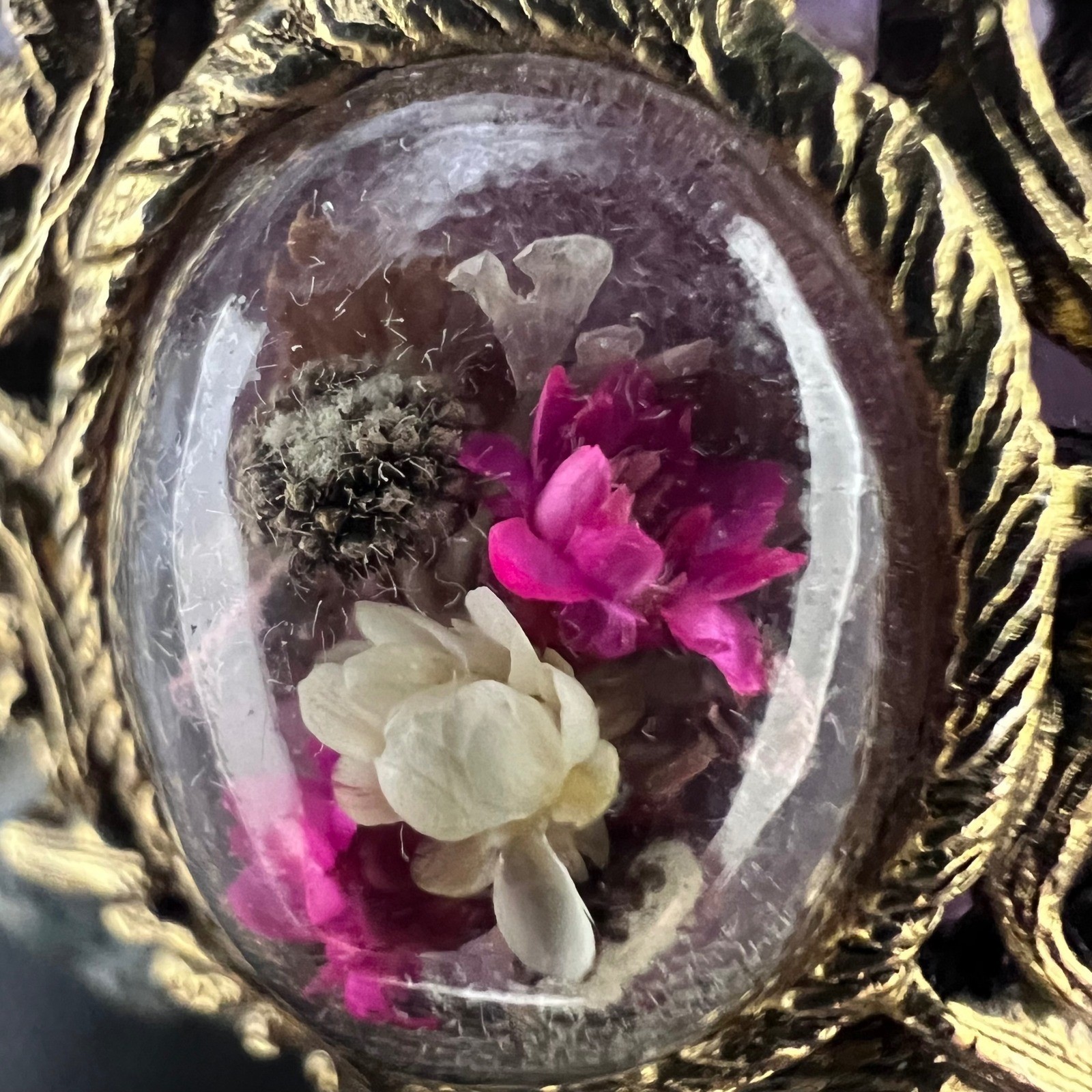 Vtg Dried Flower Pendant Handmade Signed Lucite Dome Gold Tone Victorian Gothic
